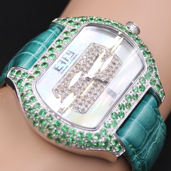 Tsavorite 4.83 Tcw. Mother-of-pearl Dial Watch main image 7